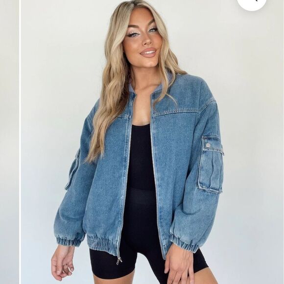 Blue Blush Women’s M Oversized Denim Bomber Jacket Blue Insulated Chore Barn - Picture 11 of 16